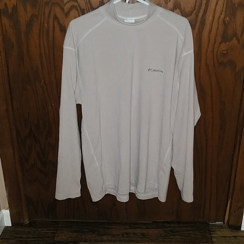 Mens size Large Columbia sweater.